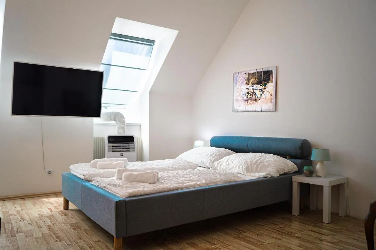 Lovely 2 Apartments - Suitable For Long Stays Vienna