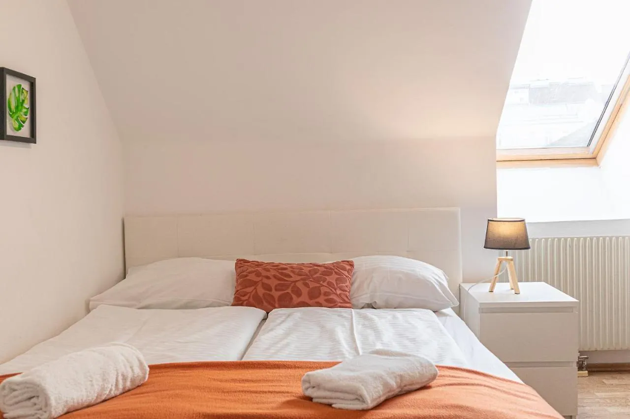 Lovely 2 Apartments - Suitable For Long Stays Vienna Austria