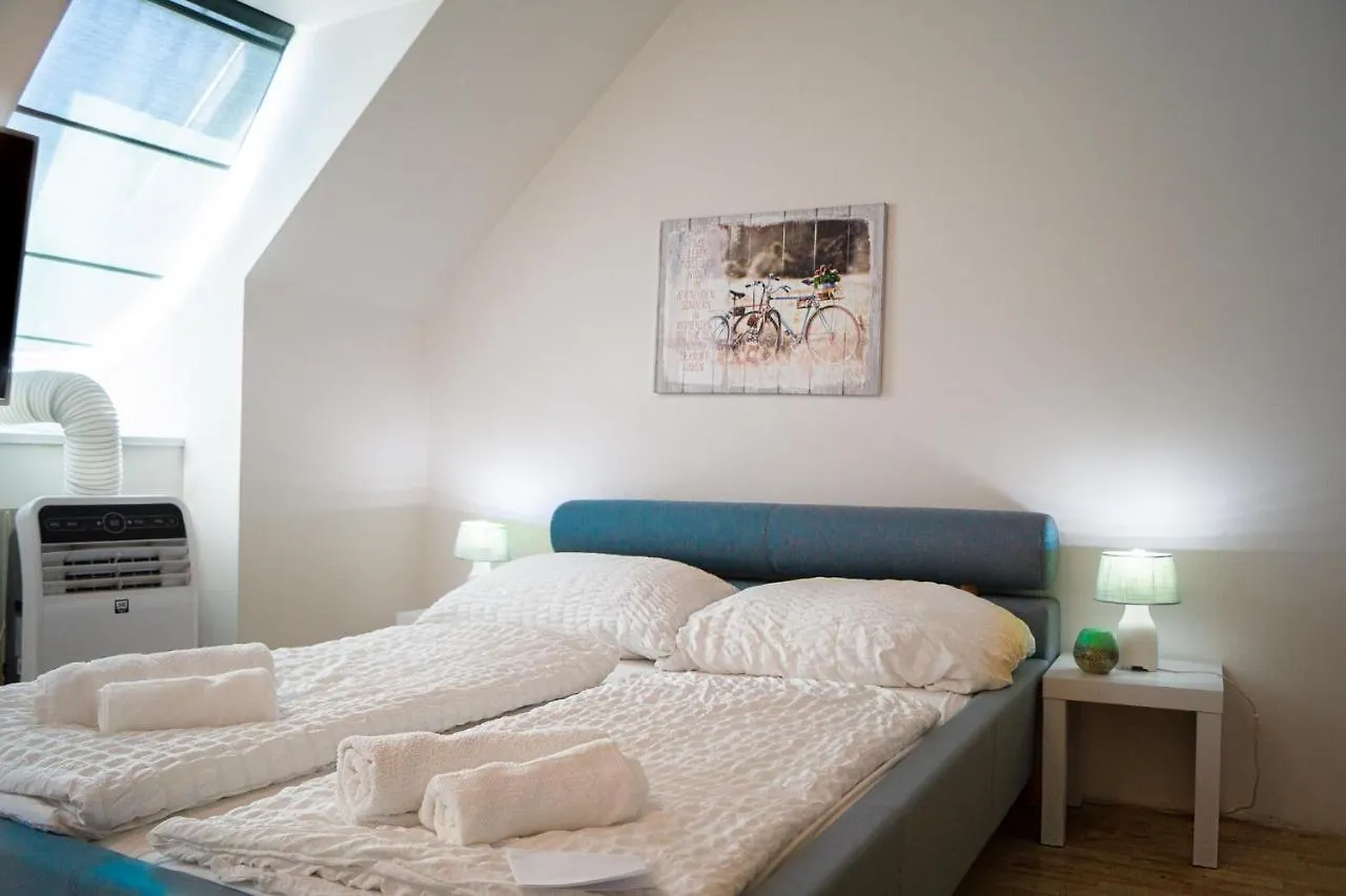 Lovely 2 Apartments - Suitable For Long Stays Vienna